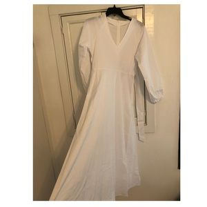White long sleeved cotton dress